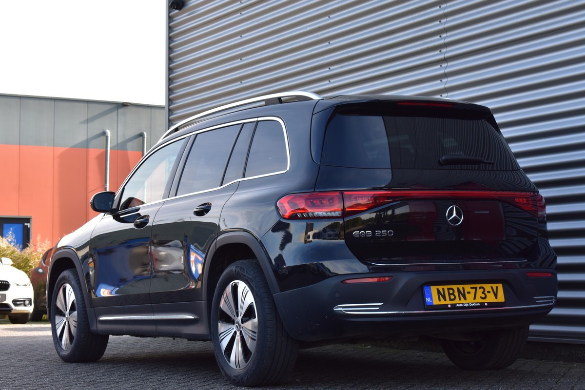 Mercedes-Benz EQB