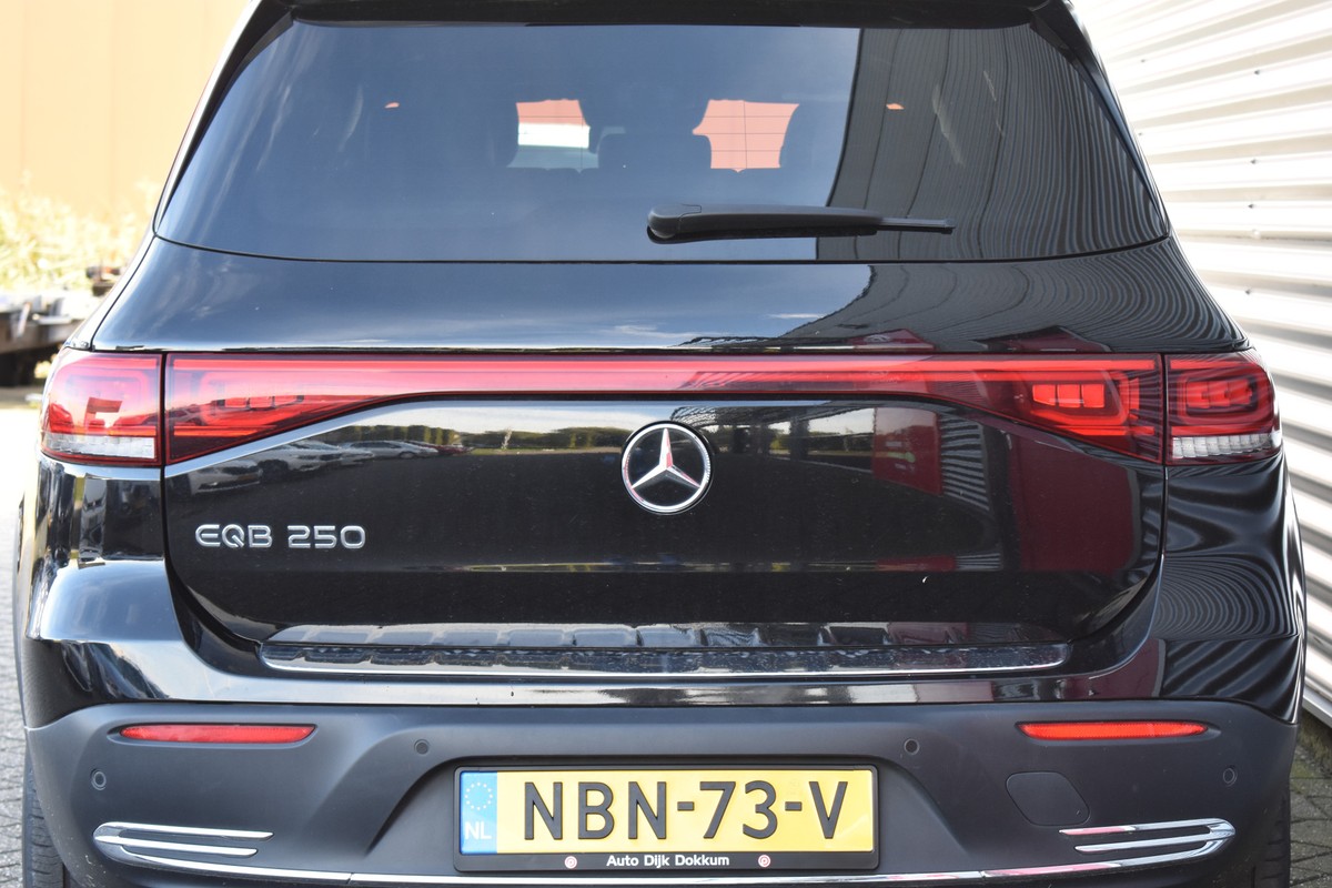 Mercedes-Benz EQB