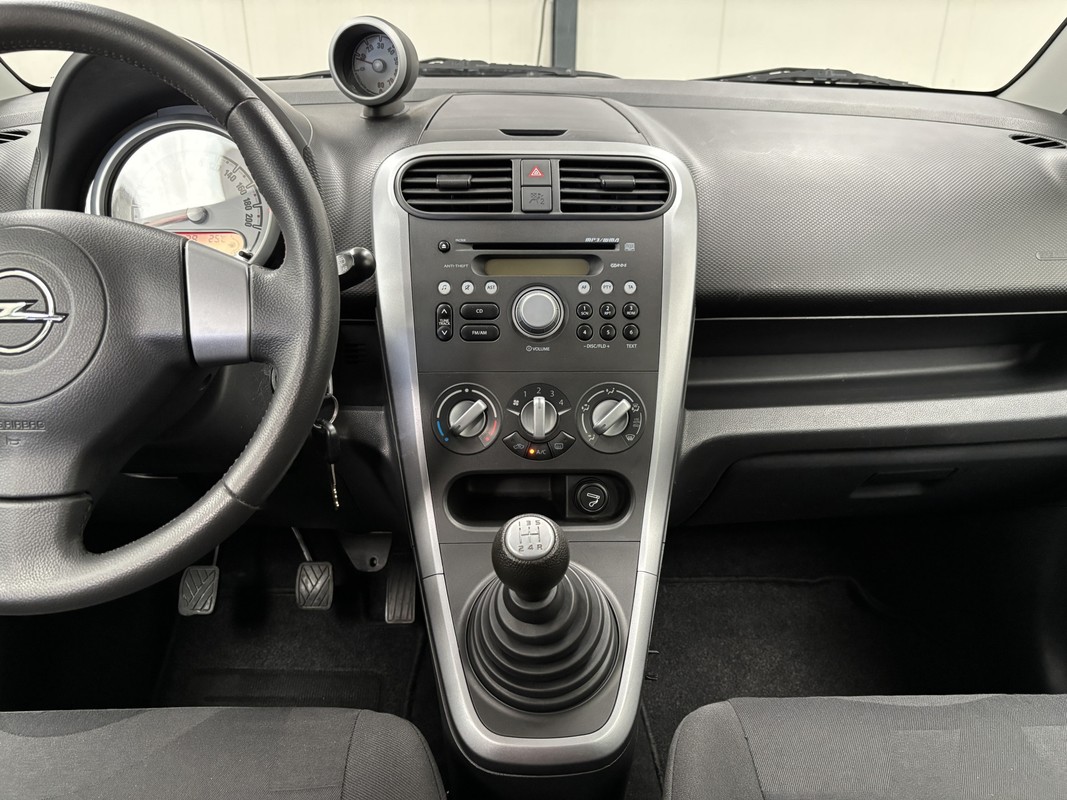 Opel Agila