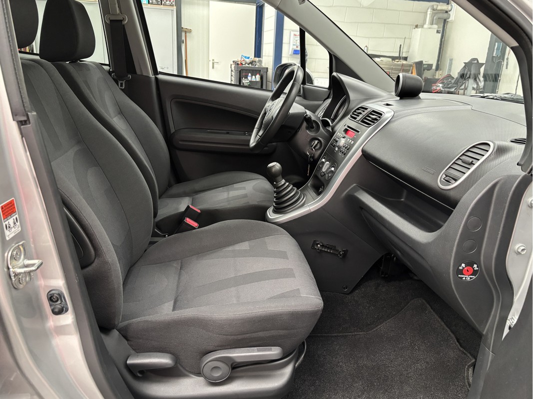 Opel Agila