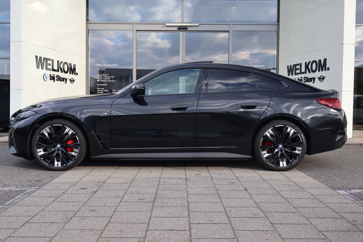BMW i4