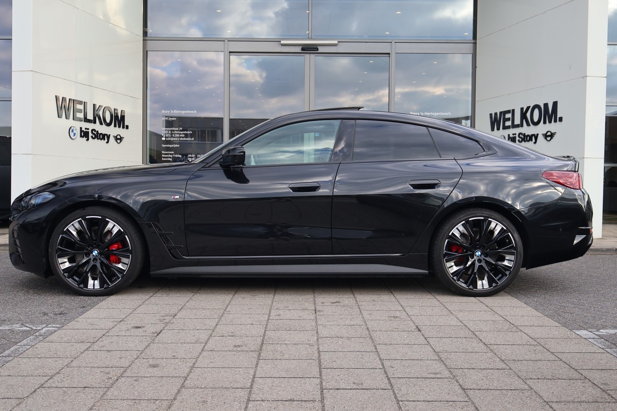 BMW i4