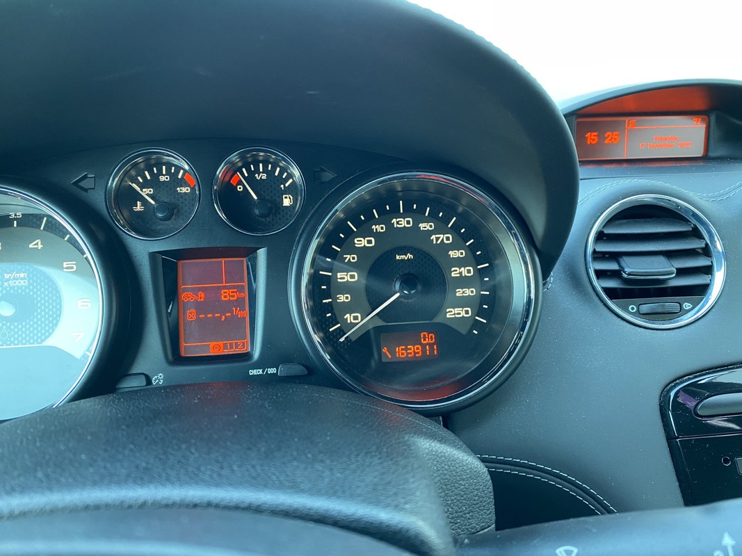 Peugeot RCZ