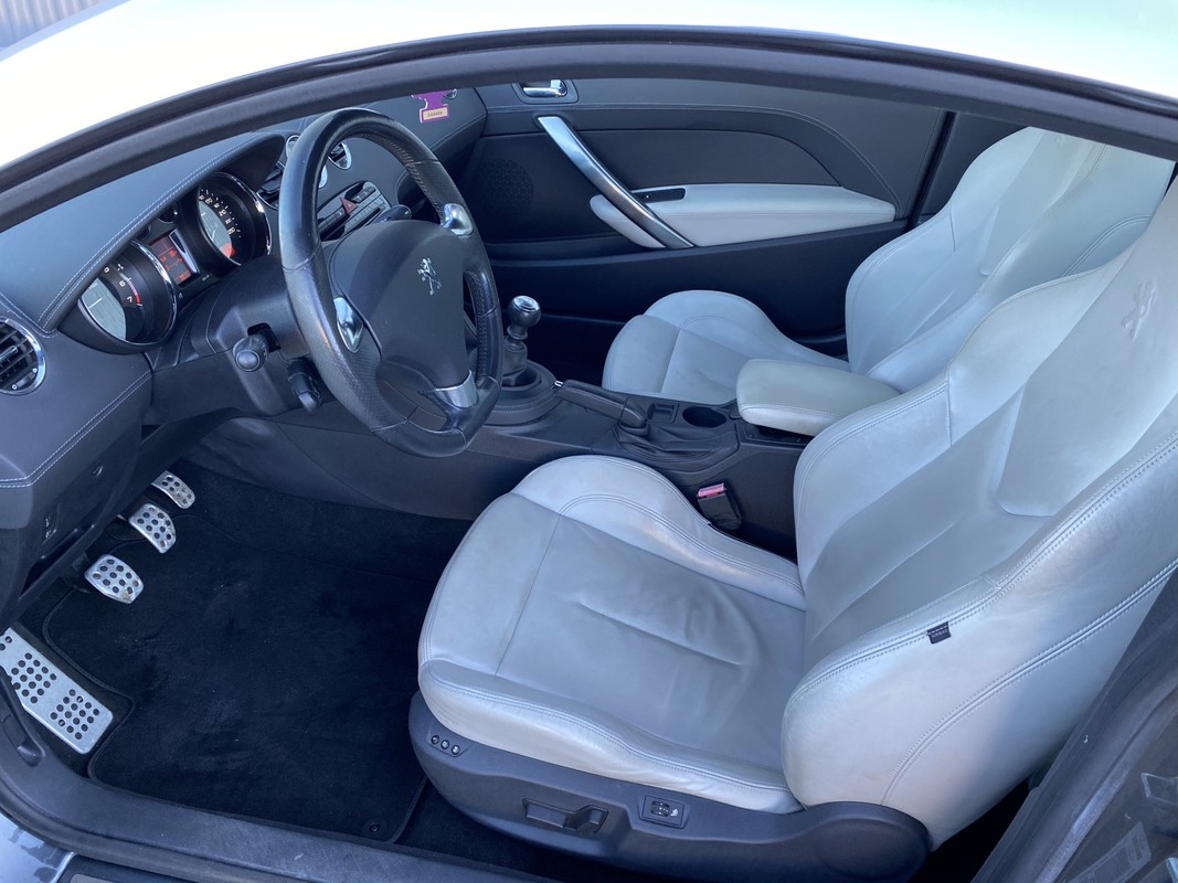 Peugeot RCZ