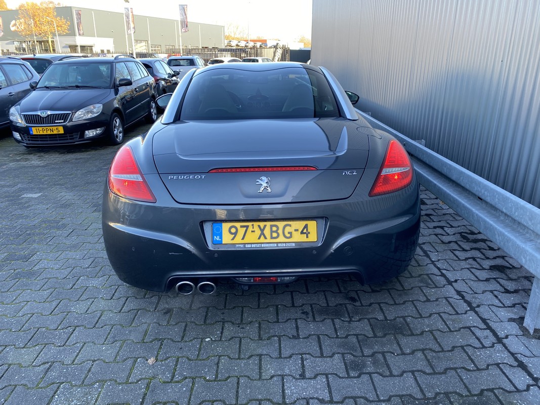 Peugeot RCZ