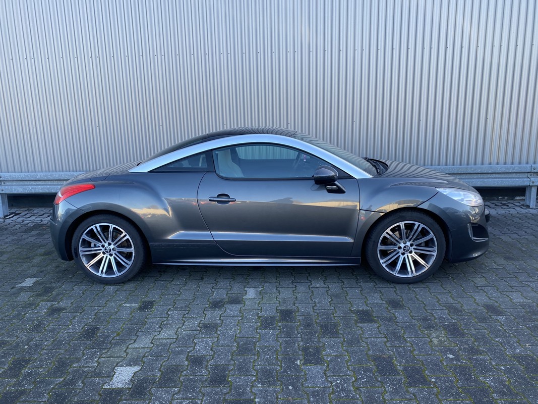 Peugeot RCZ