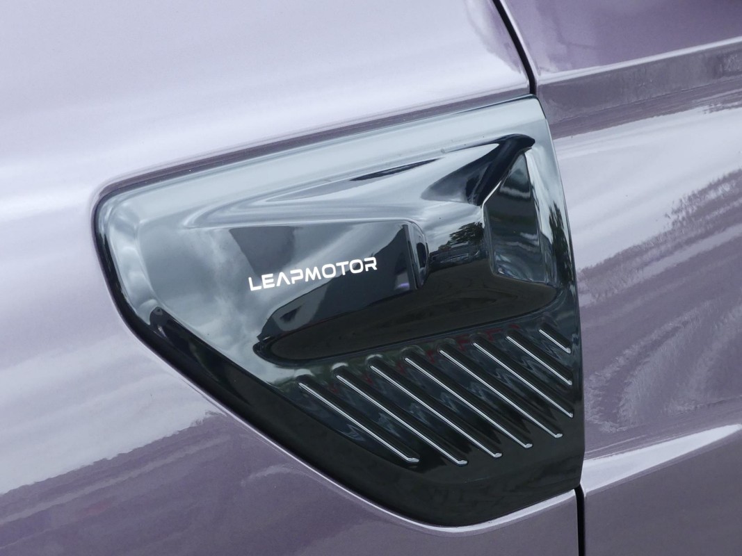 Leapmotor B10