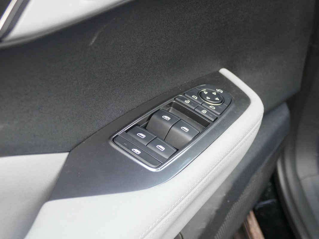 BYD DOLPHIN SURF