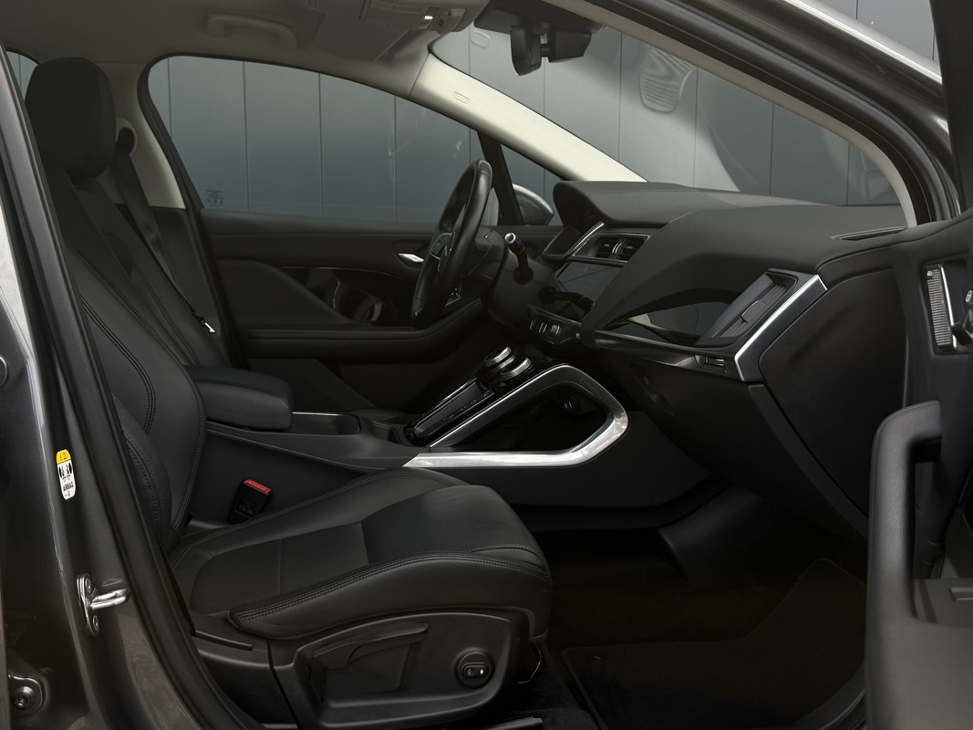 Jaguar I-PACE
