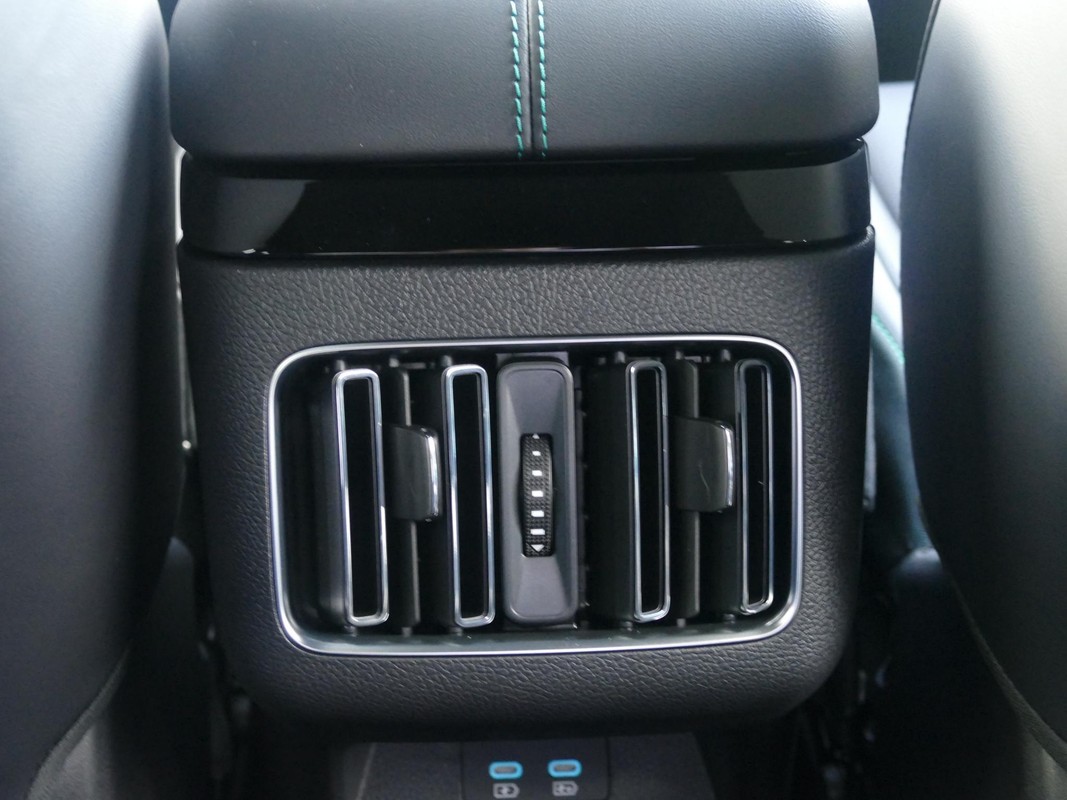 BYD SEAL U