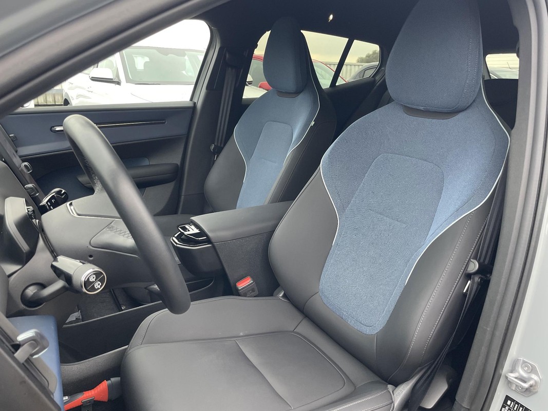 Volvo EX30