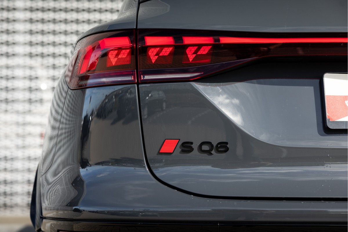 Audi SQ6 e-tron