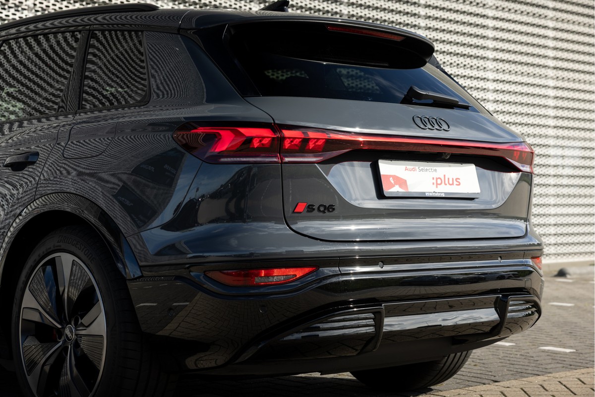 Audi SQ6 e-tron