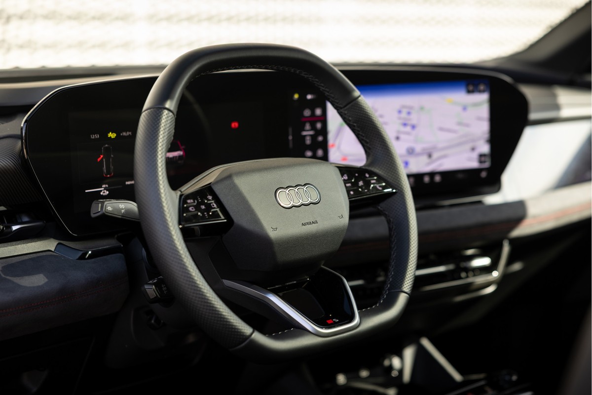 Audi SQ6 e-tron