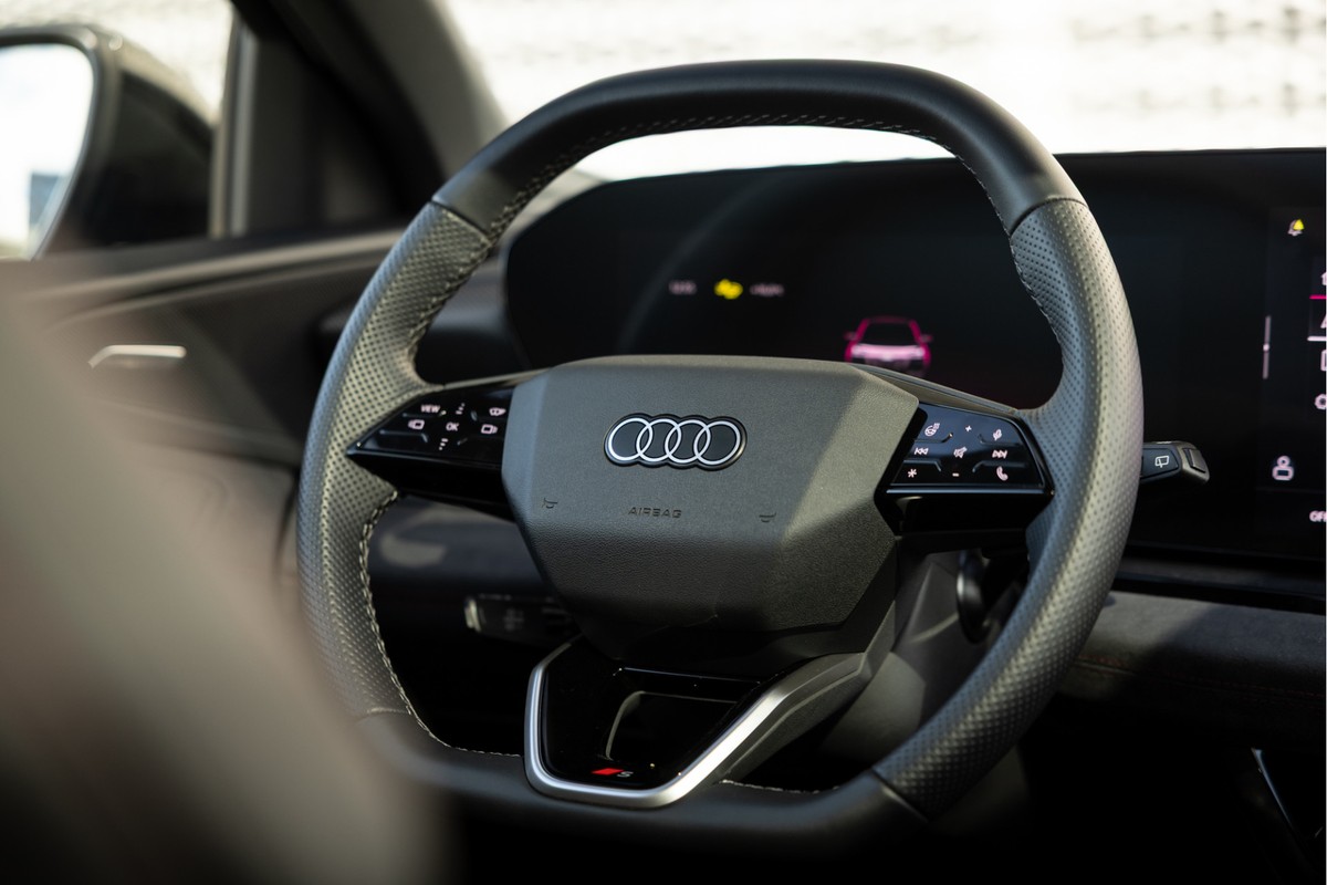 Audi SQ6 e-tron
