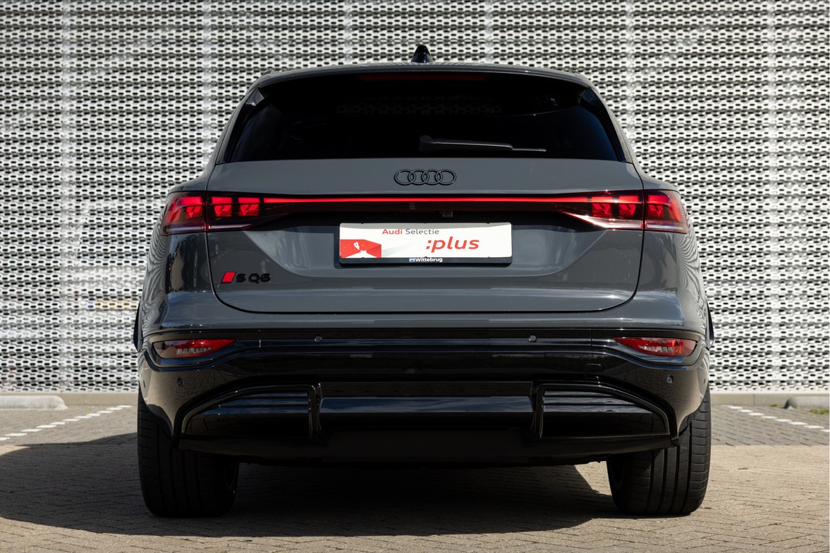 Audi SQ6 e-tron