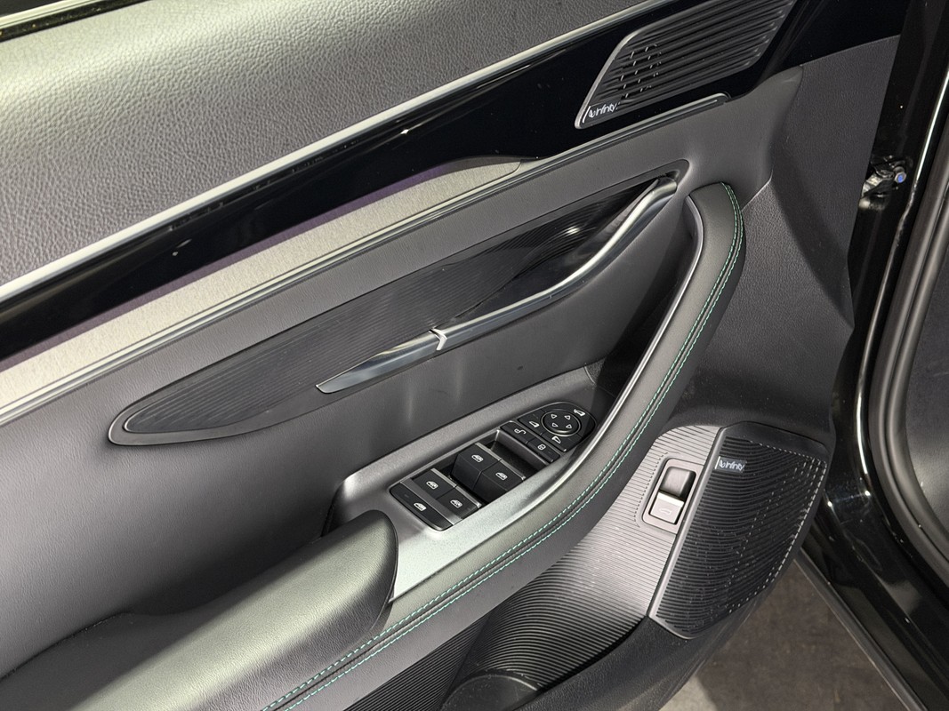 BYD SEAL U