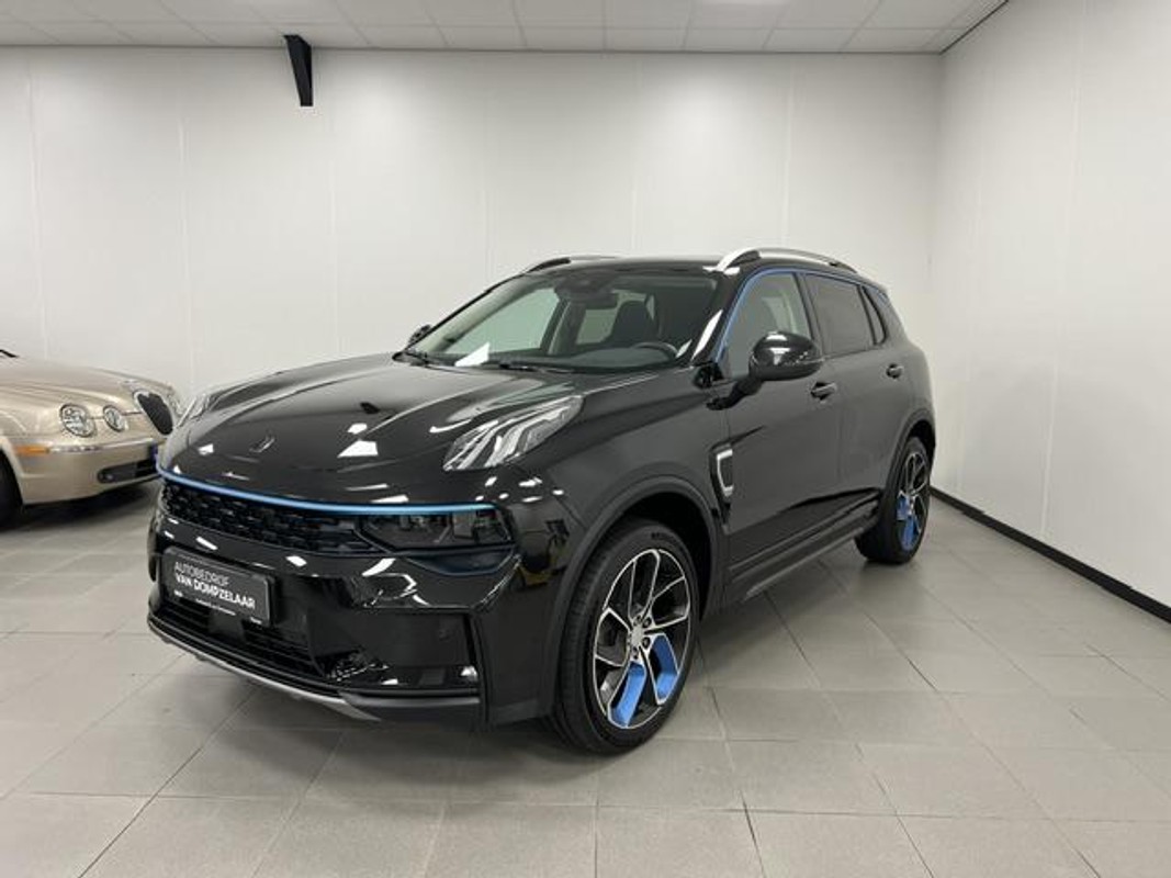 Lynk & Co 01