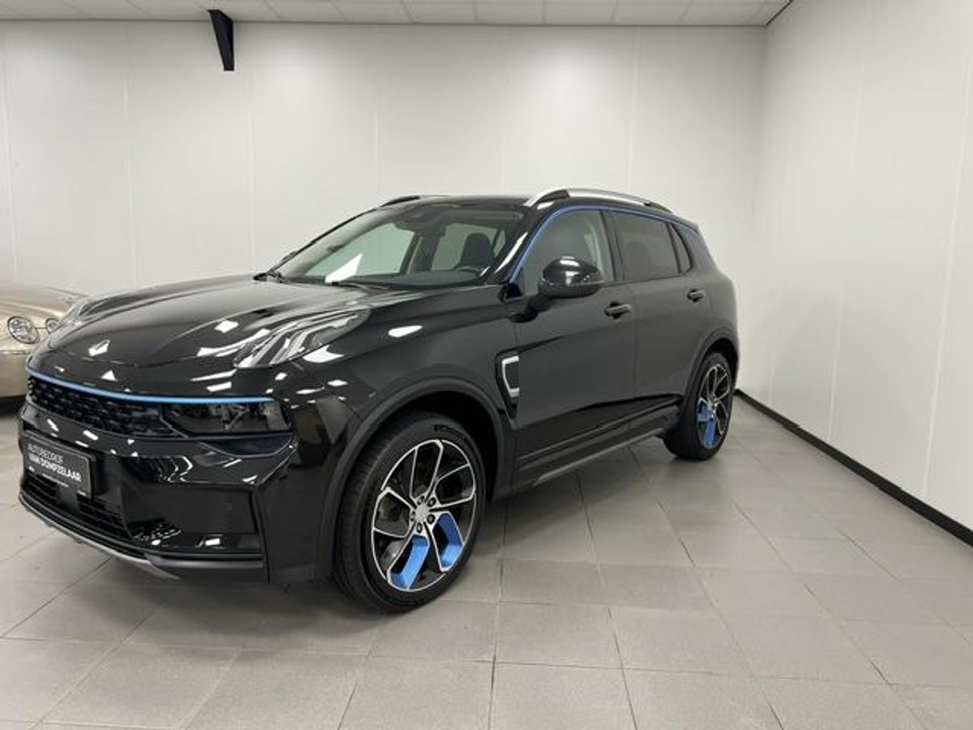 Lynk & Co 01