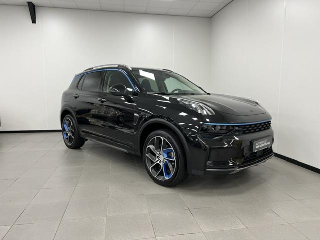 Lynk & Co 01