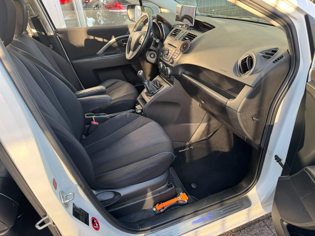 Mazda 5