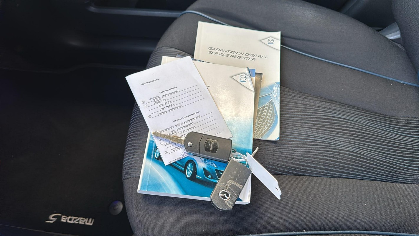 Mazda 5