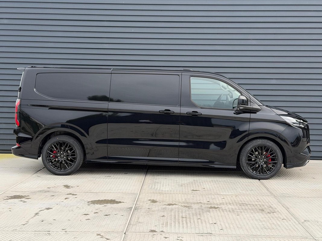 Ford E-Transit Custom