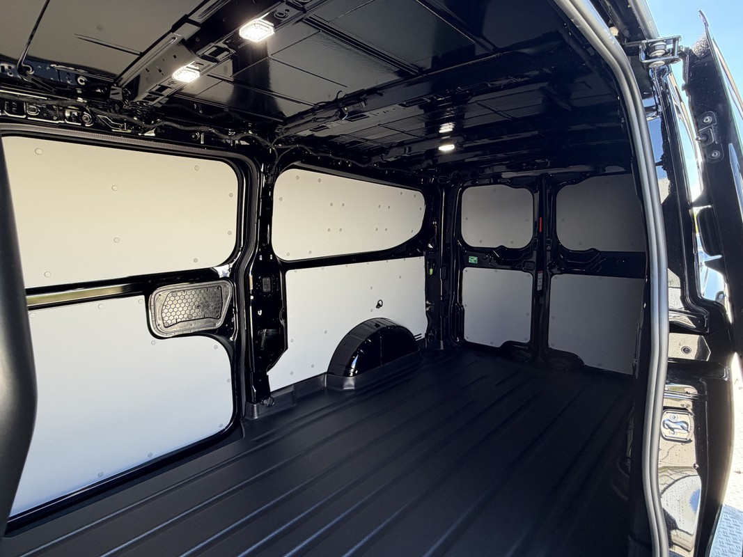 Ford E-Transit Custom