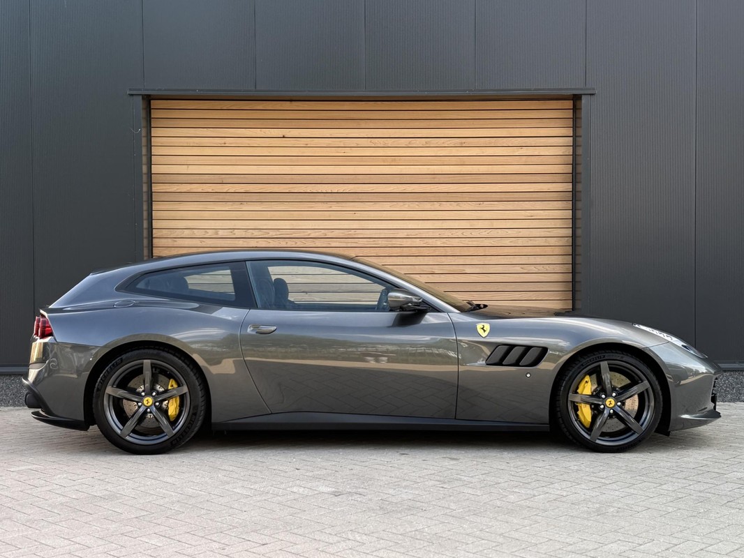 Ferrari GTC4Lusso