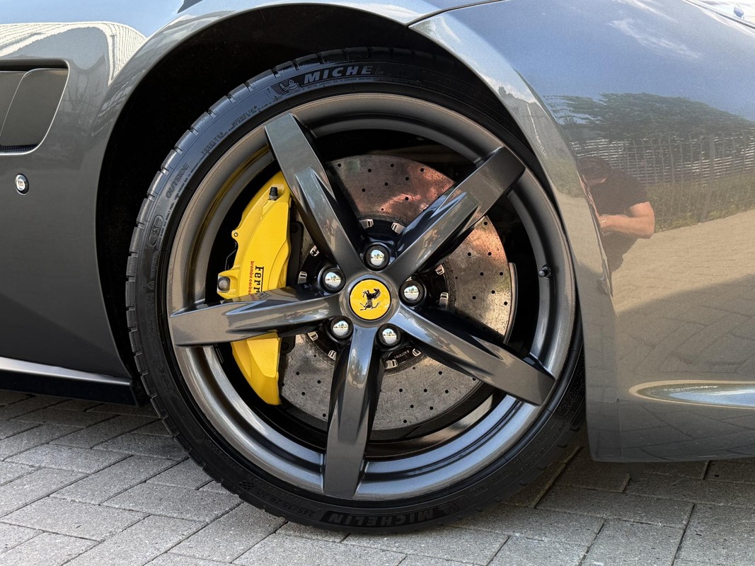 Ferrari GTC4Lusso