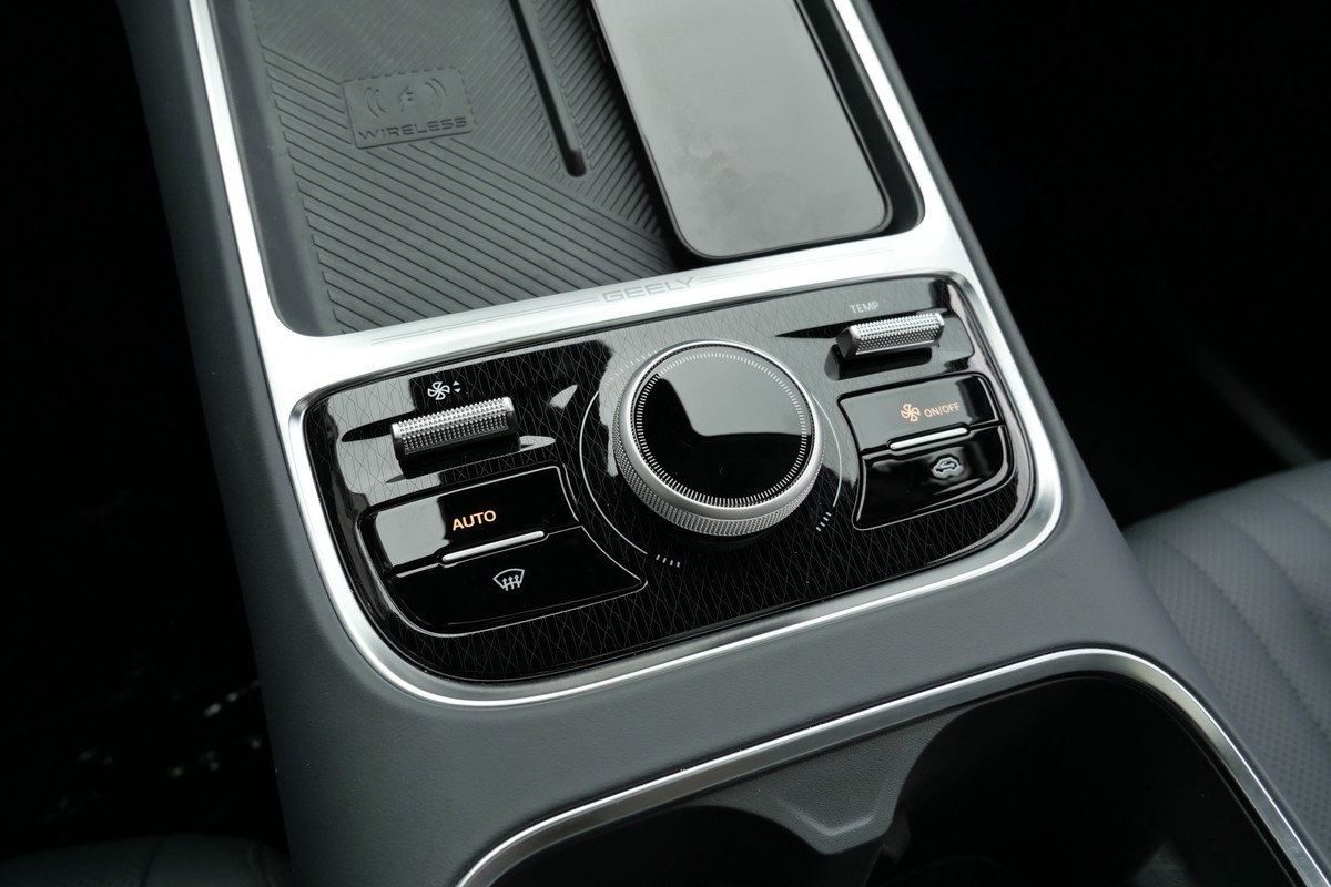 Geely Starray EM-i