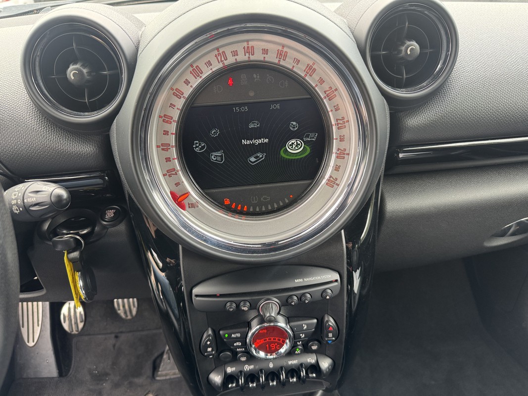 MINI Paceman