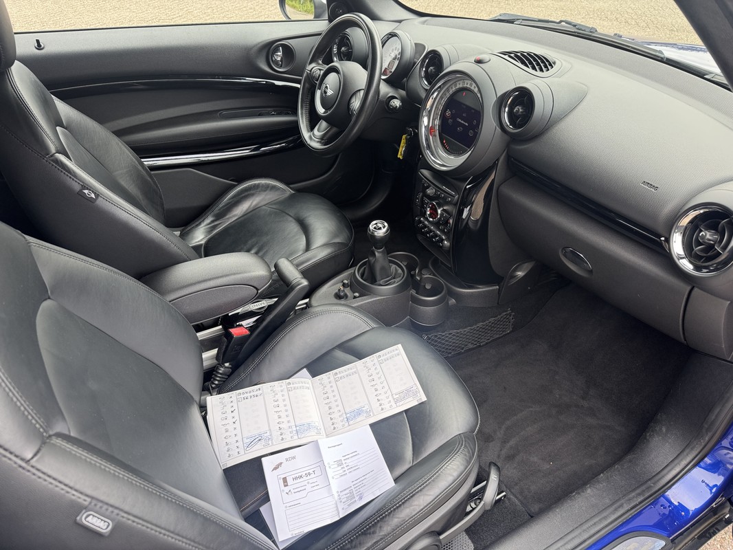 MINI Paceman