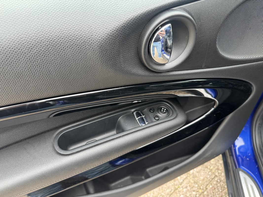MINI Paceman