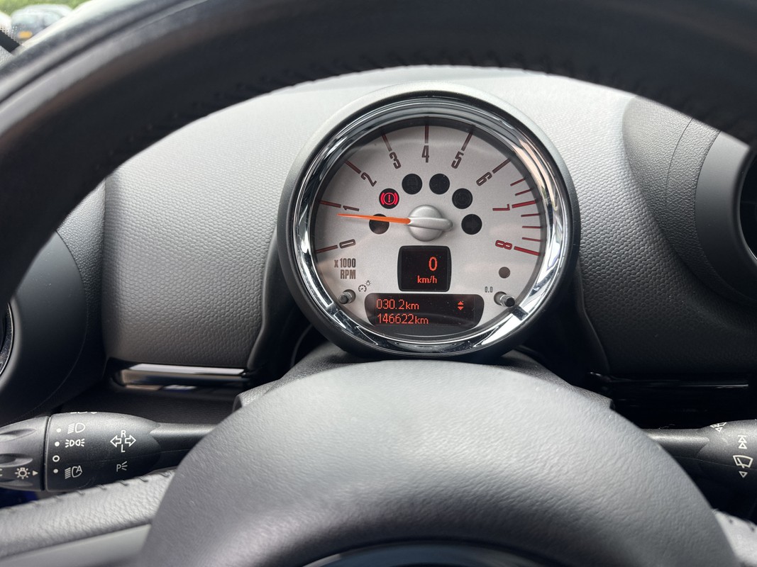 MINI Paceman