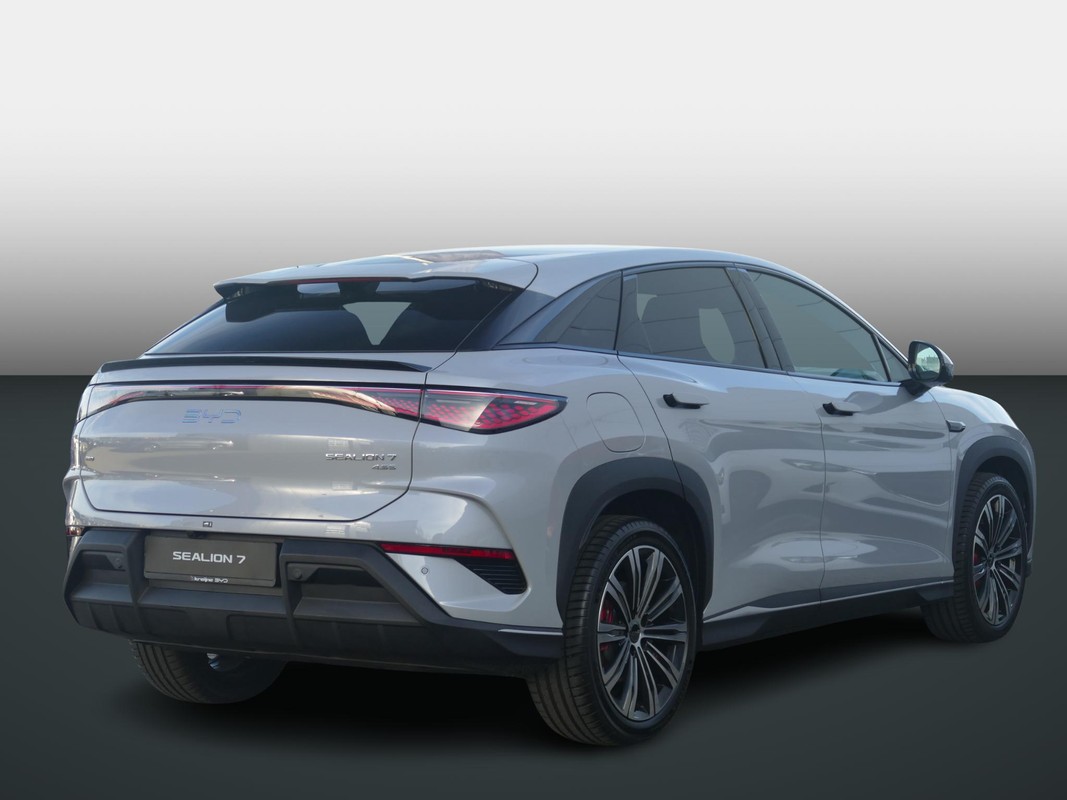 BYD SEALION