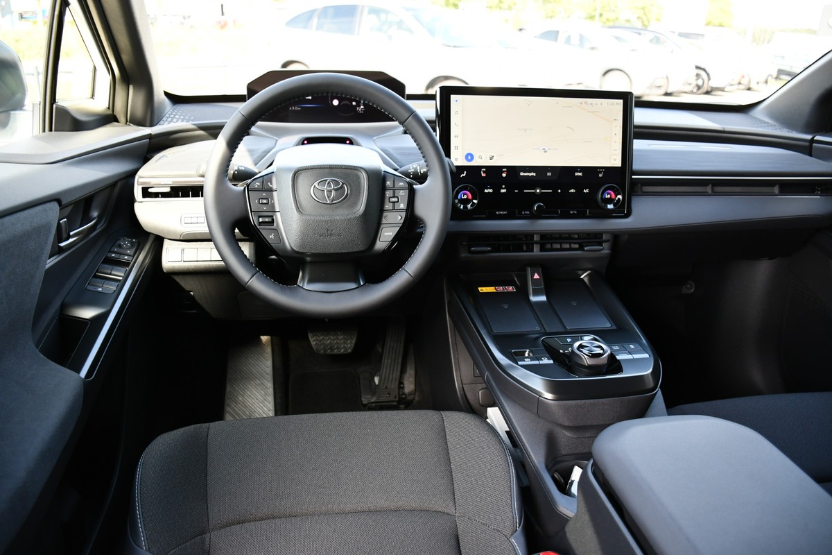 Toyota C-HR+