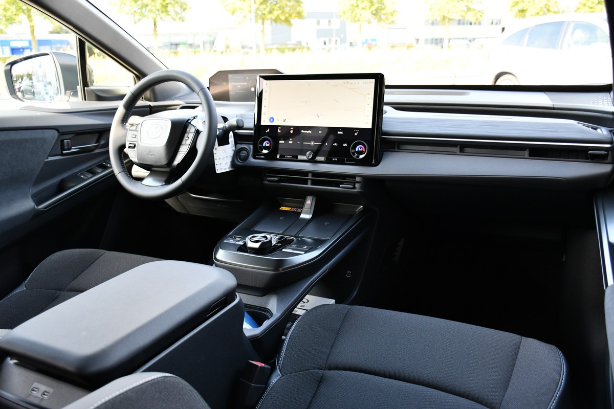 Toyota C-HR+