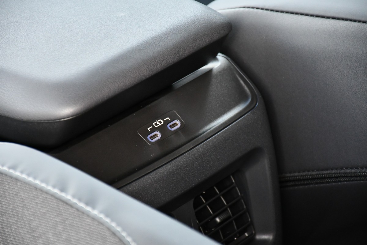 Toyota C-HR+