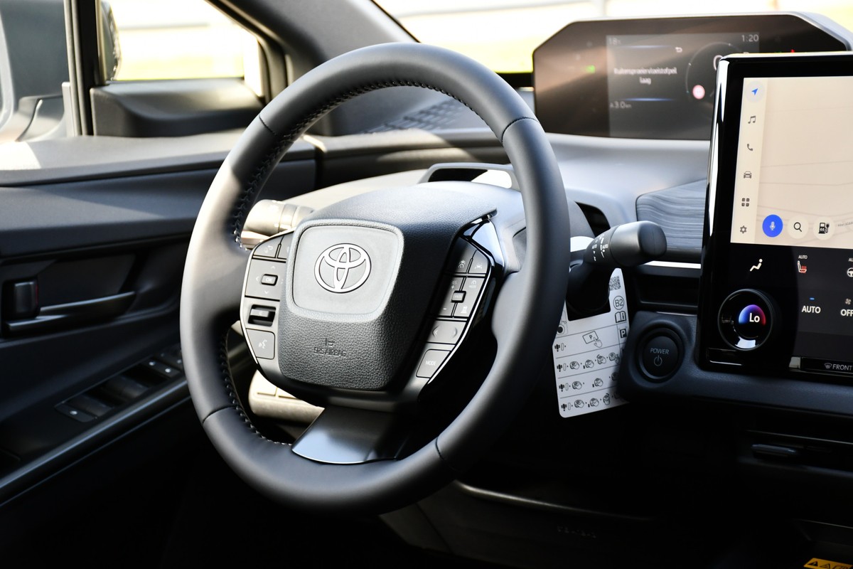 Toyota C-HR+