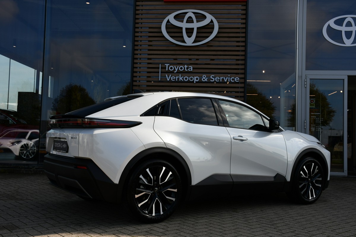 Toyota C-HR+