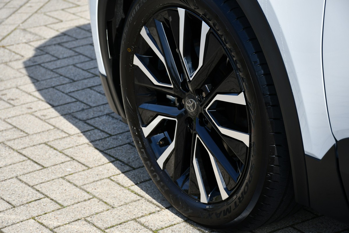 Toyota C-HR+