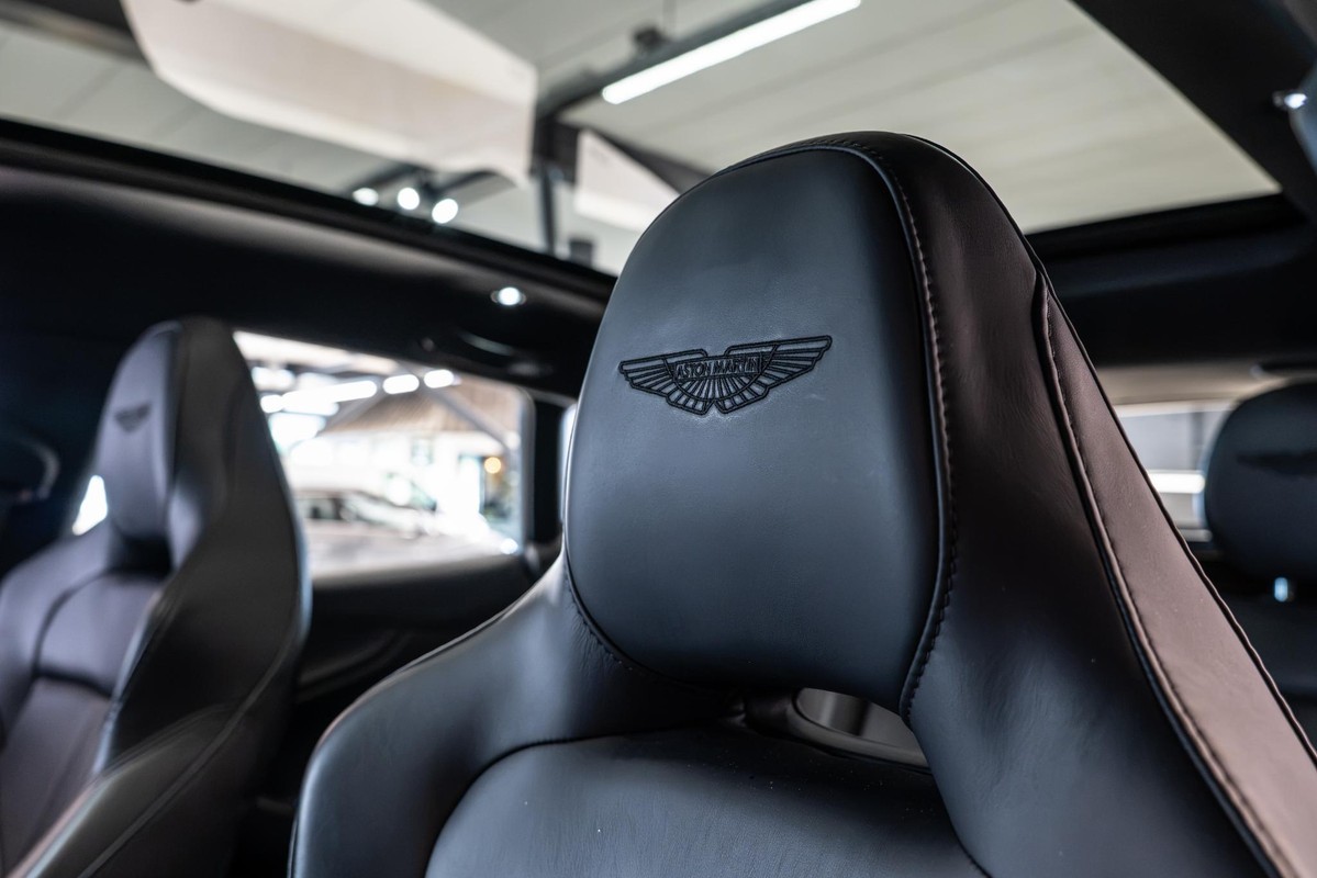 Aston Martin DBX