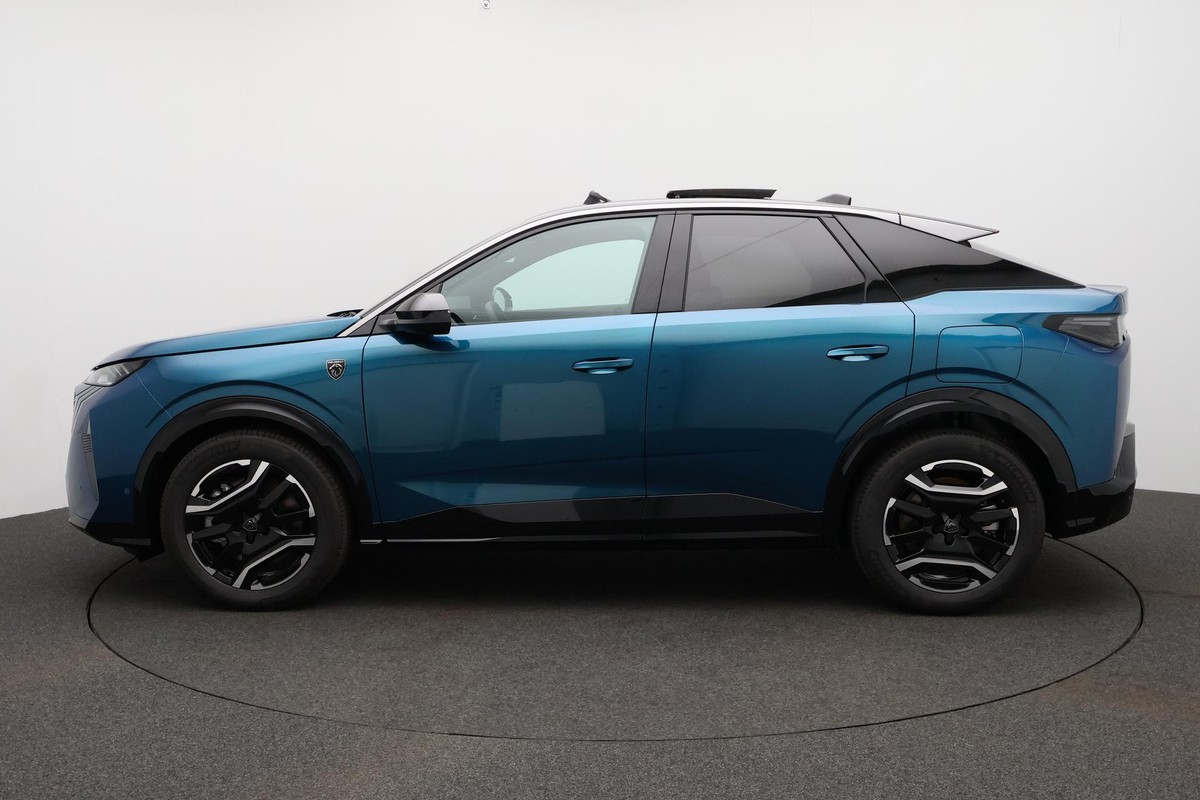 Peugeot e-3008