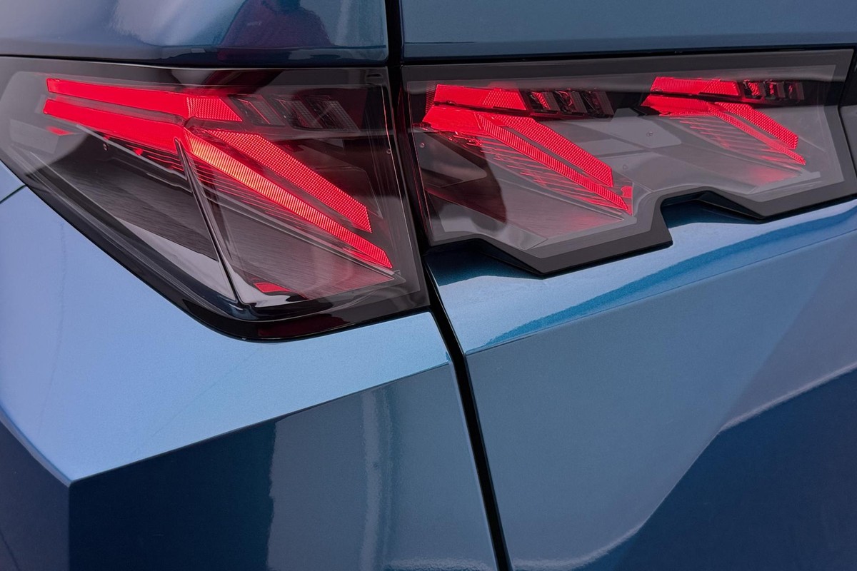 Peugeot e-3008
