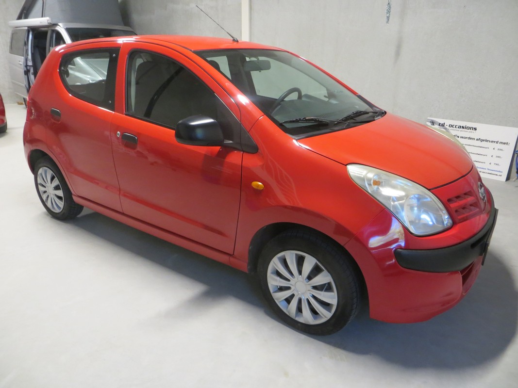 Nissan Pixo