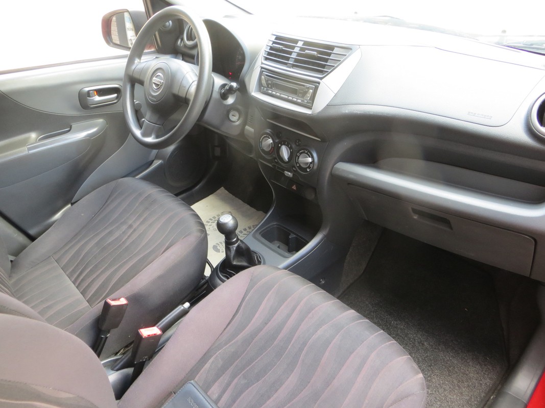 Nissan Pixo