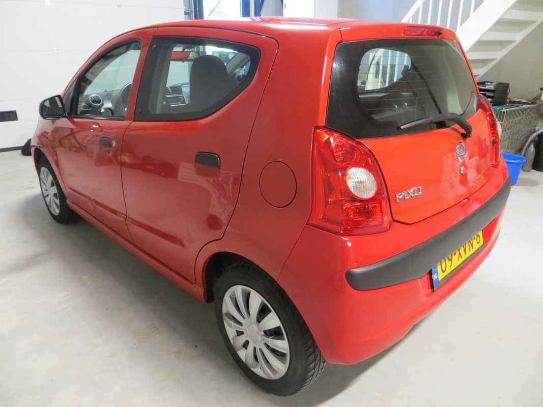Nissan Pixo