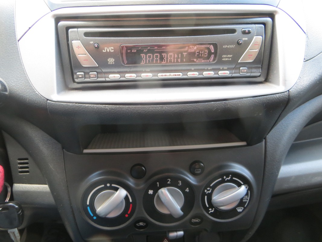 Nissan Pixo