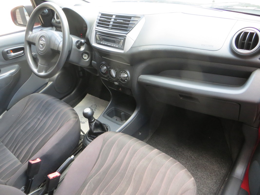 Nissan Pixo